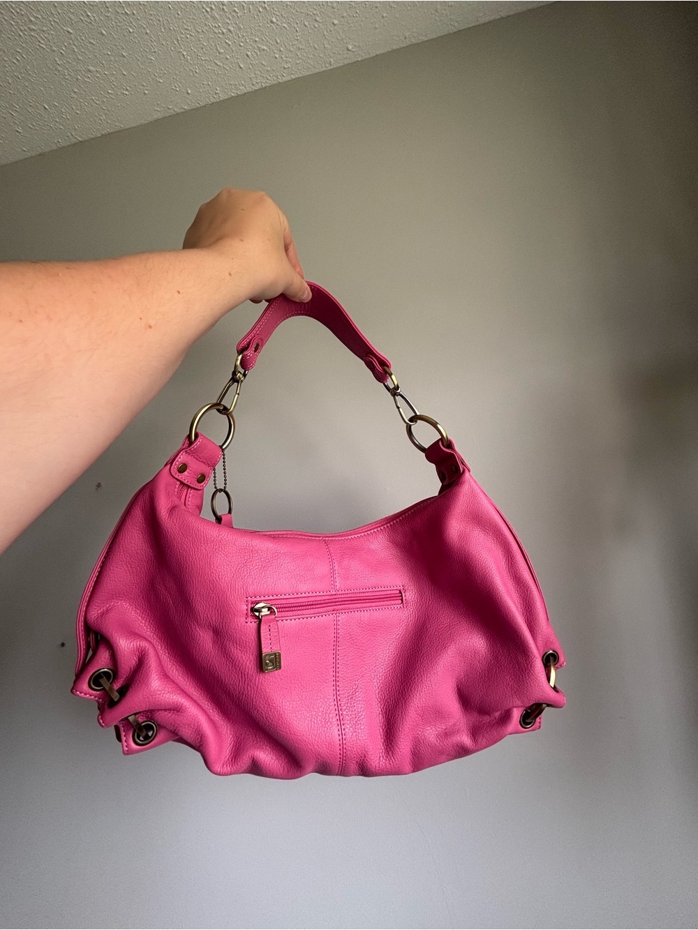 SOPRANO bright pink shoulder bag with hangtag and gold hardware